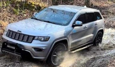 FC-MaryNash-JeepCherokee2017-01.jpg